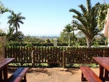 Hotel Tradewinds Country Inn