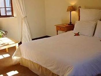 Hotel Tradewinds Country Inn