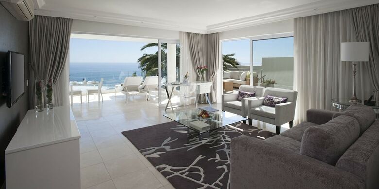 Hotel The Clarendon - Bantry Bay
