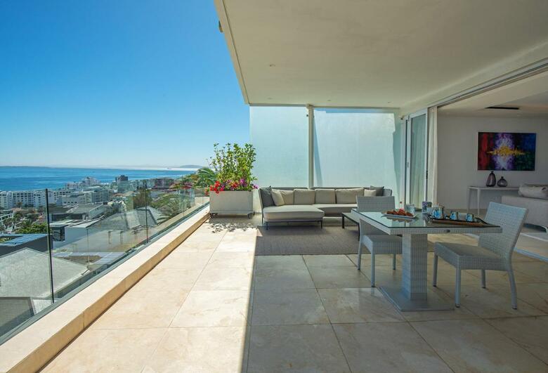 Hotel The Clarendon - Bantry Bay