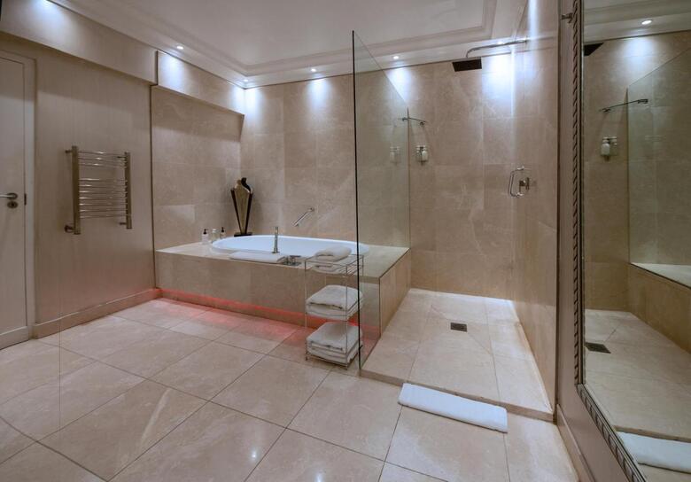 Hotel The Clarendon - Bantry Bay