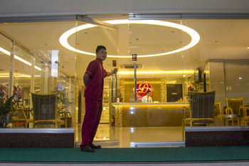 Dcircle Hotel