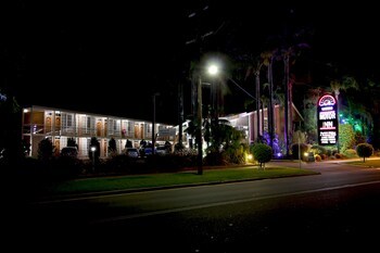 Sapphire Waters Motor Inn