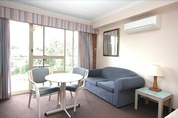 Sapphire Waters Motor Inn