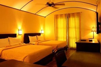 Apartamento Camayan Beach Resort