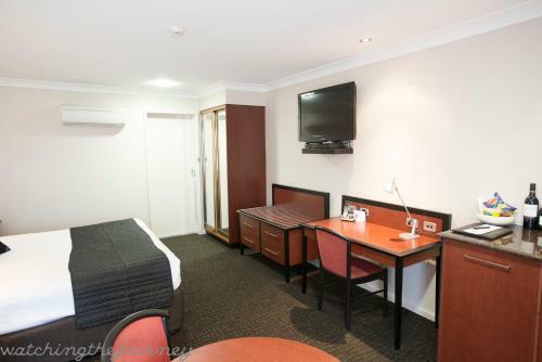 Best Western Plus All Settlers Motor Inn