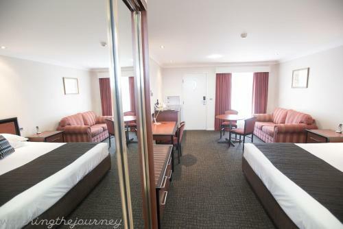 Best Western Plus All Settlers Motor Inn