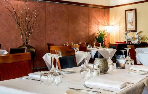 Best Western Plus All Settlers Motor Inn