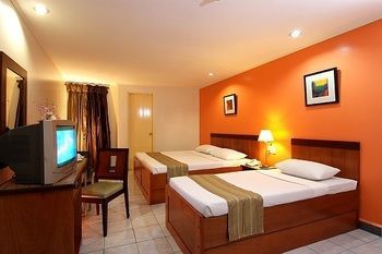Golden Valley Hotel