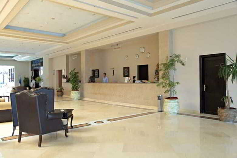 Hotel The Three Corners Sea Beach Resort