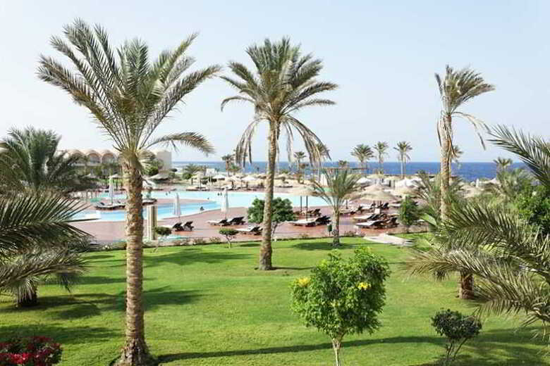 Hotel The Three Corners Sea Beach Resort
