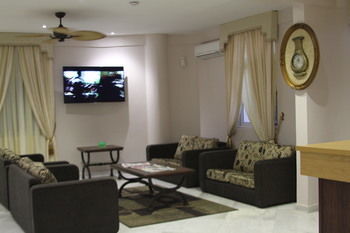 Oceanic Hotel