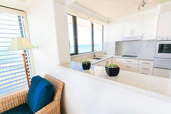 Seacrest Beachfront Holiday Apartments
