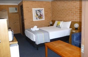 Royal Palms Motor Inn