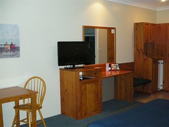 Breakout Motor Inn