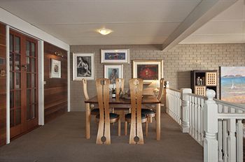 Motel Bay Breeze Boutique Accommodation