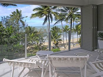 Hotel Island Views