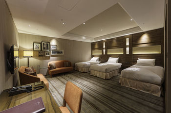 Green World Station Hotel