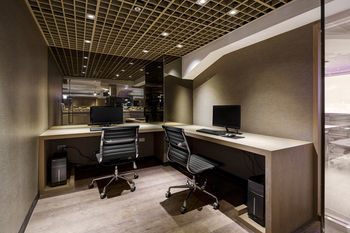 Green World Station Hotel
