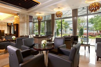 S Aura Hotel