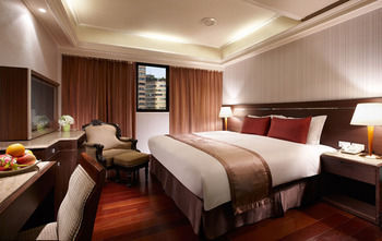 S Aura Hotel