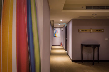 Ren Mei Business Hotel