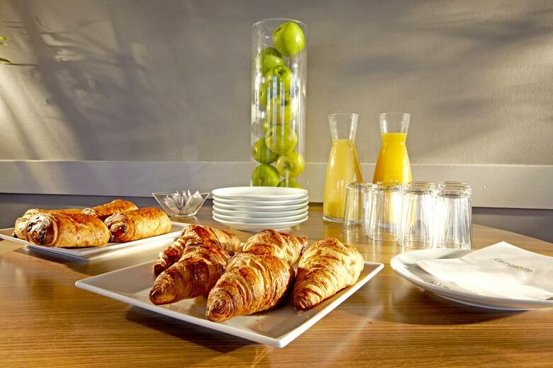 Hotel Kyriad Direct Evreux