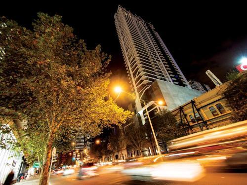 Aparthotel Oaks Wrap On Southbank