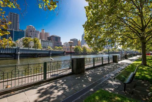 Aparthotel Oaks Wrap On Southbank