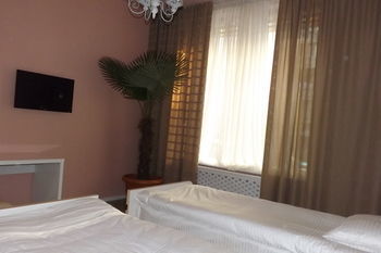 Hotel Holiday Hostel