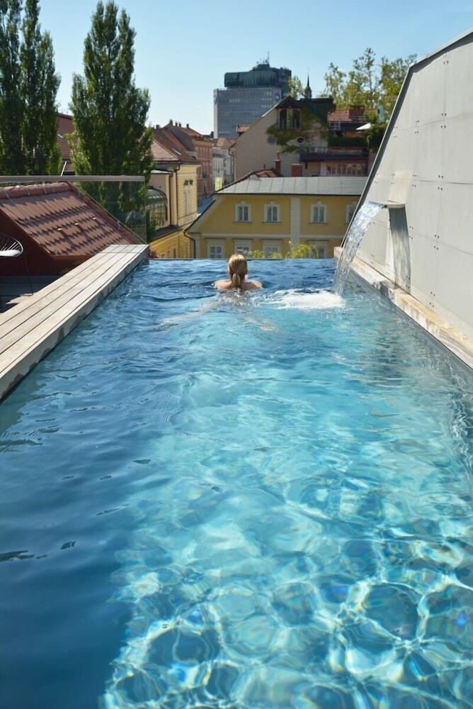 Hotel Vander Urbani Resort