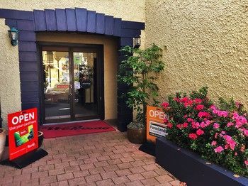 Cable Court Motel