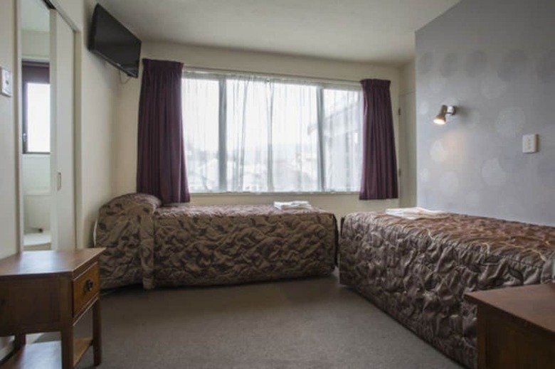 Commodore Motels