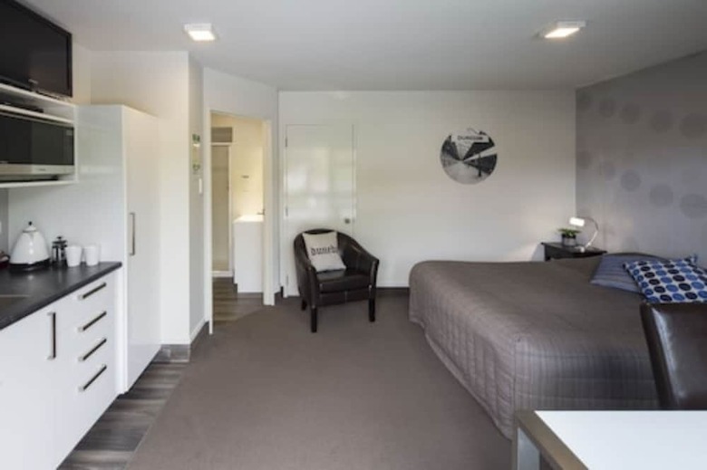 Commodore Motels