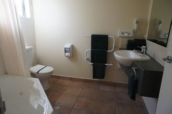 Bks Egmont Motor Lodge