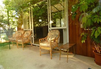 Tudor Lodge Motel