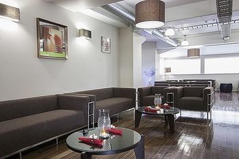 Hotel Ascotia Off Queen