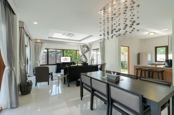 Pimann Buri Luxury Pool Villas