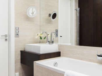 Chopin Apartments Platinum Towers
