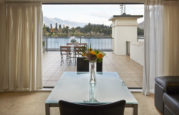 Hotel The Waterfront
