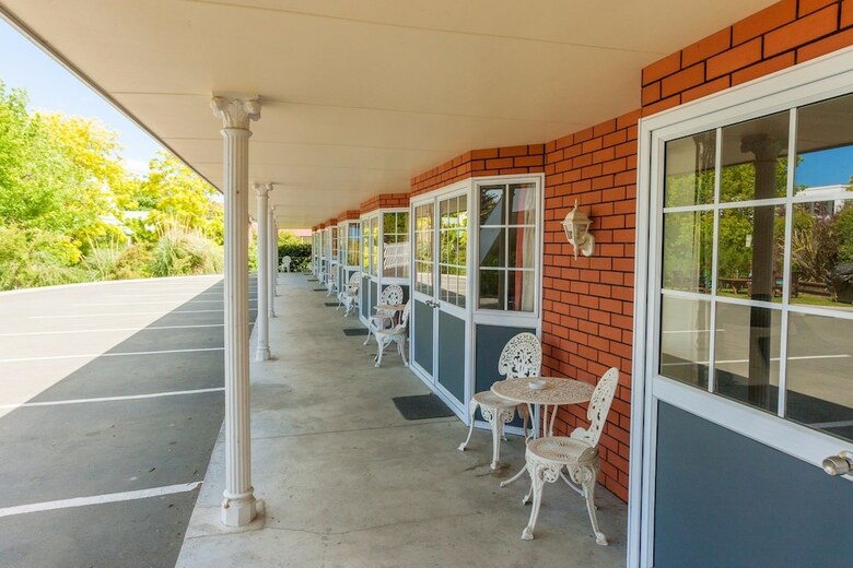 Hotel Admirals Motor Lodge