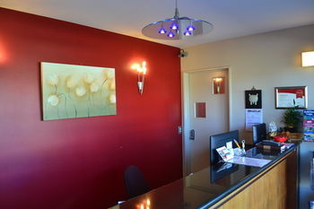 Athena Motel & Apartments