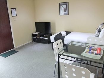 Abbella Lodge Motel