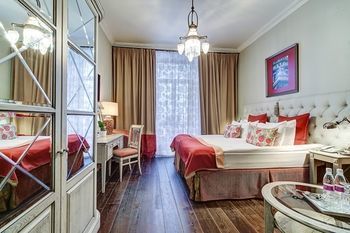 Pushka Inn Hotel