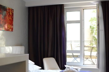 Aglaya Hotel & Courtyard
