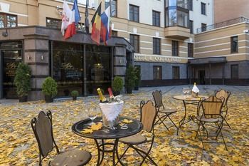 Aglaya Hotel & Courtyard