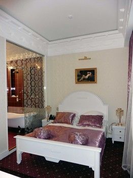 Aglaya Hotel & Courtyard