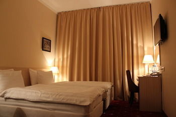 Leonart Hotel