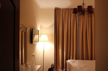 Leonart Hotel