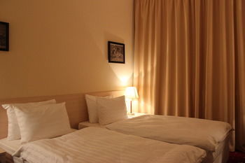 Leonart Hotel